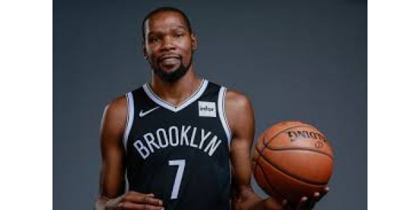 Durant litiga con i fan